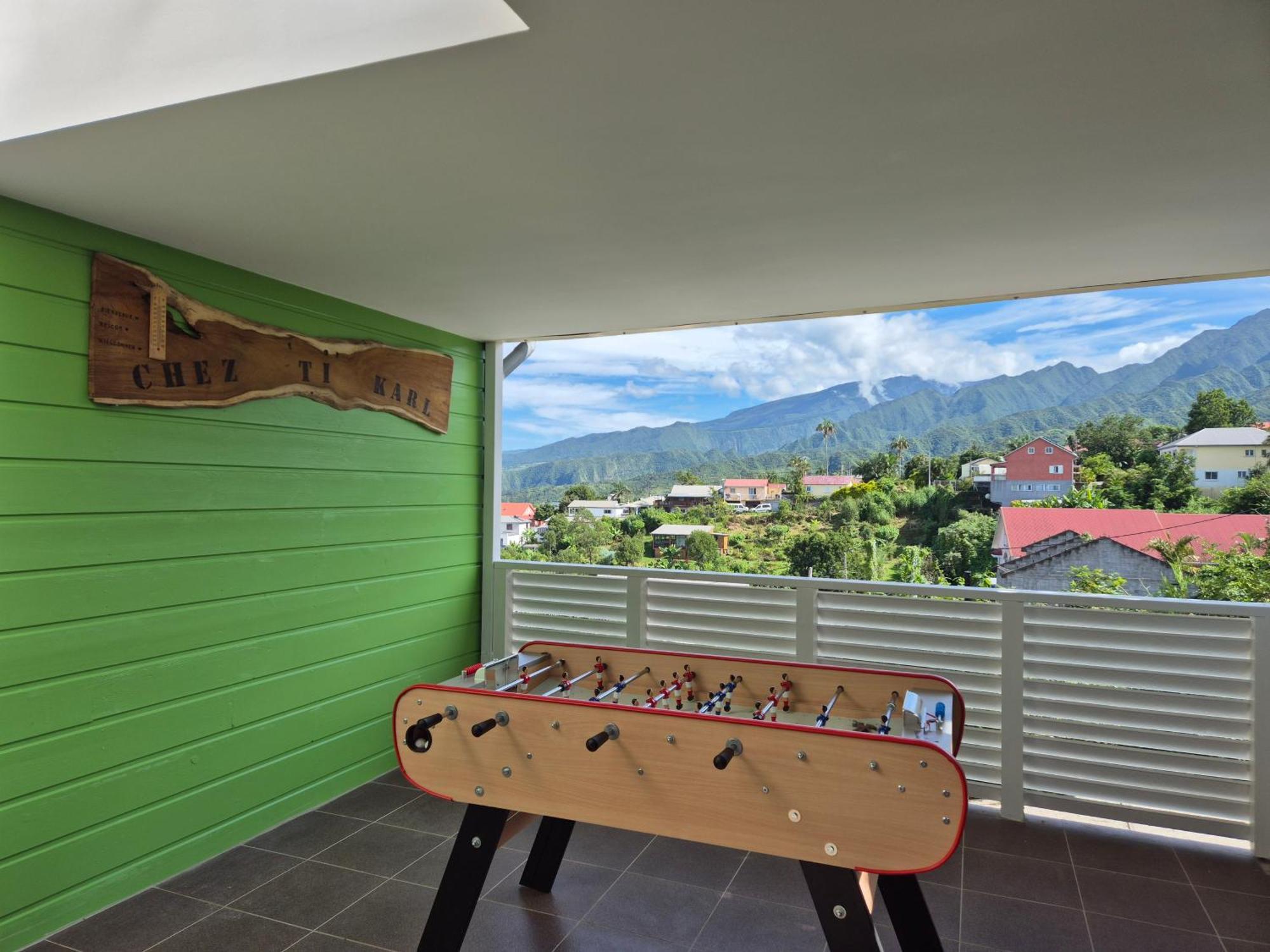 Chez Ti Karl Apartment เลอ ตอมปง ภายนอก รูปภาพ