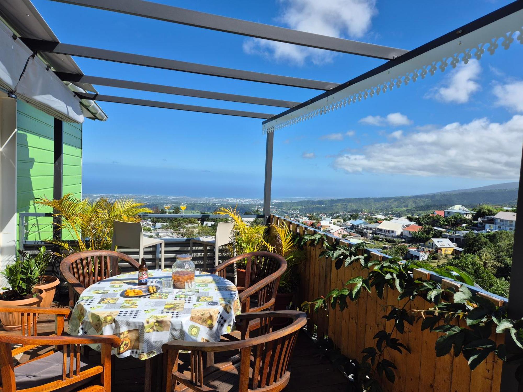 Chez Ti Karl Apartment เลอ ตอมปง ภายนอก รูปภาพ