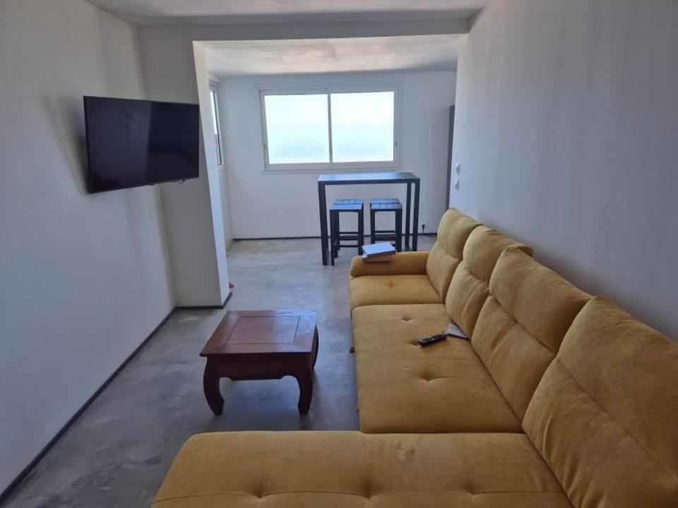 Chez Ti Karl Apartment เลอ ตอมปง ภายนอก รูปภาพ